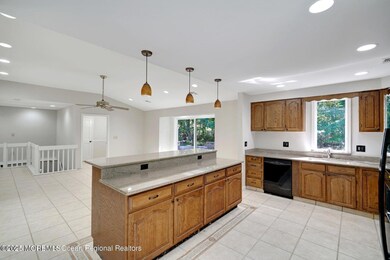 Expansive Eat in Kitchen