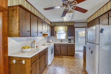 233 Deer Dr, Sunrise Beach, TX 78643 - photo 6