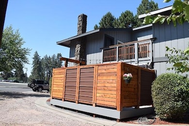 20390 Fairway Dr unit 8, Bend, OR 97702 - photo 3