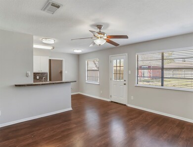 912 Dyche Ln, Alvin, TX 77511 - photo 7