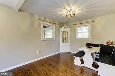 5706 Oakview Dr, Sykesville, MD 21784 - photo 7