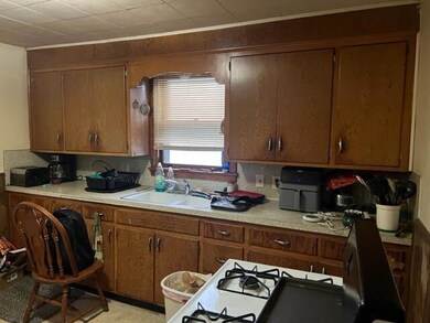 613 Bellefontaine St, Wapakoneta, OH 45895 - photo 2