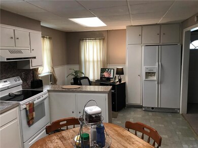 716 Seip Ave, Nazareth, PA 18064 - photo 4