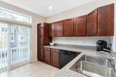 59 Hackett Hill Rd unit 23, Manchester, NH 03102 - photo 6