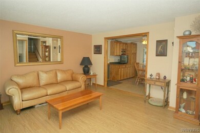 381 Wurlitzer Dr, North Tonawanda, NY 14120 - photo 6