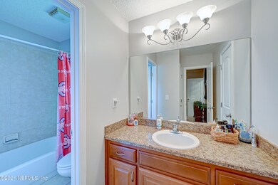 900 Clay St -7
