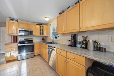 245 Beacon Hill Rd unit B, Pembroke, NH 03275 - photo 5