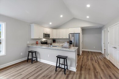 321 Maple St, Pulaski, VA 24301 - photo 7