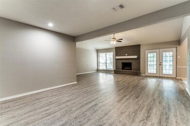 8404 Glenann Dr, North Richland Hills, TX 76182 - photo 5