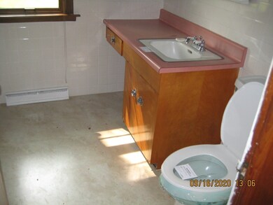 11 Gore Ave, Hatfield, MA 01038 - photo 2