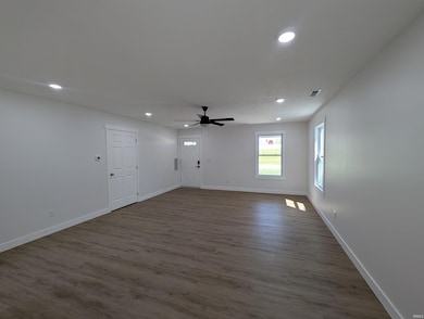 811 SW 1st St, Washington, IN 47501 - photo 6