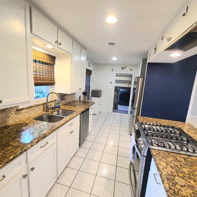 1511 Ansbury Dr, Houston, TX 77018 - photo 7