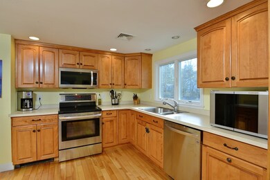 9 Fox Ln, Medfield, MA 02052 - photo 7