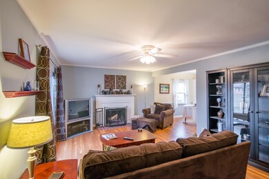 4 Living Room