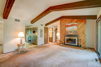 5662 Vineyard Rd, Fitchburg, WI 53575 - photo 6