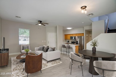 1552 S ROADRUNNER DR