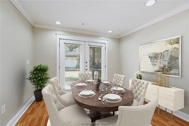 Photo of Dining Room has been virtually staged.