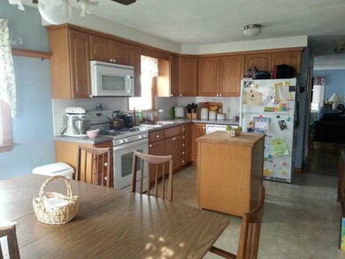 16 Wainwright St, Providence, RI 02908 - photo 5