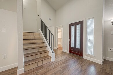 3919 Saratoga Dr, Houston, TX 77088 - photo 5