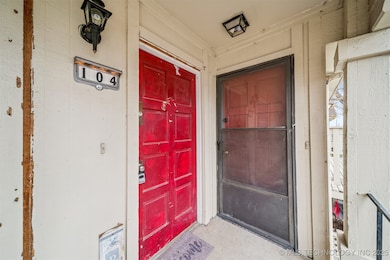 6712 S Lewis Ave unit 104, Tulsa, OK 74136 - photo 3