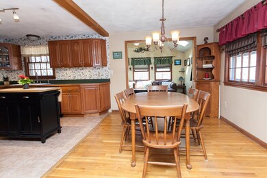 9 Edgemont Ave, Burlington, MA 01803 - photo 4