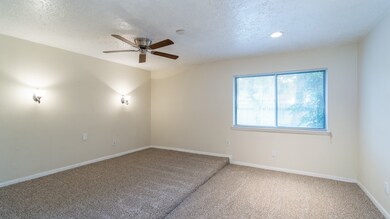 5018 Fitzwater Dr, Spring, TX 77373 - photo 5