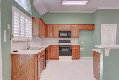 Lots of cabinets!
