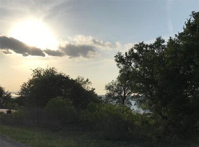 10059 Bluffview Ct, Whitney, TX 76692 - photo 5