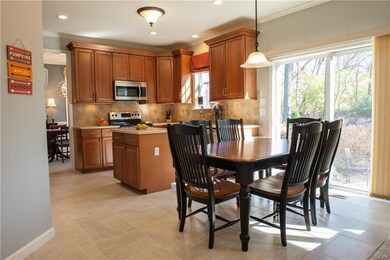 3165 Overlook Dr, Emmaus, PA 18049 - photo 6