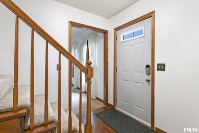 5739 Vine St, Davenport, IA 52806 - photo 2