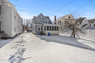 357 Marshland Ct, Troy, NY 12180 - photo 3