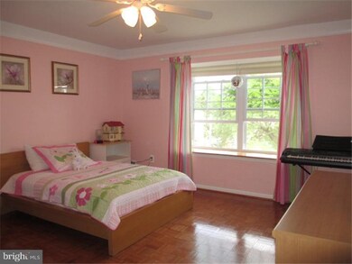 22 Catbird Ct, Lawrence Township, NJ 08648 - photo 5