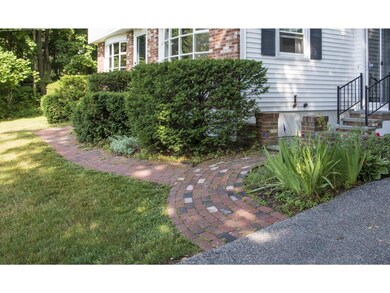 71 Brackett Rd, Portsmouth, NH 03801 - photo 3