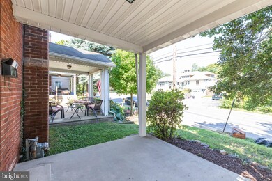 220 W Marshall Rd, Lansdowne, PA 19050 - photo 4