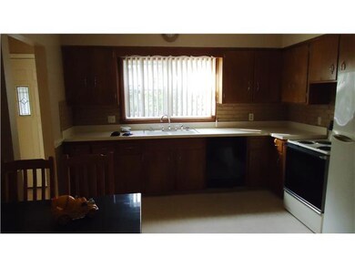 808 Freeman St, North Tonawanda, NY 14120 - photo 2