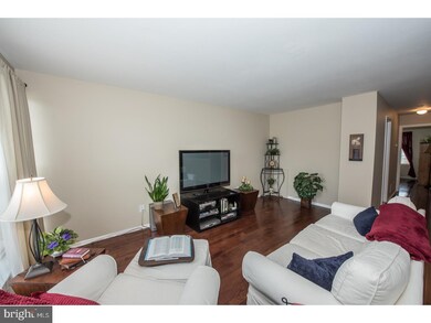 904 Northridge Dr unit 90A, Norristown, PA 19403 - photo 2