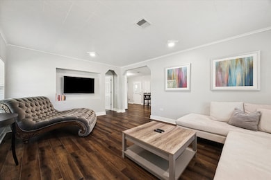 801 Hathaway St, La Marque, TX 77568 - photo 2