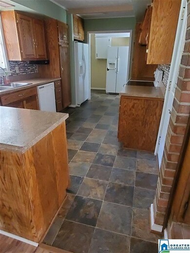 477 Lakewood Dr, Weaver, AL 36277 - photo 7