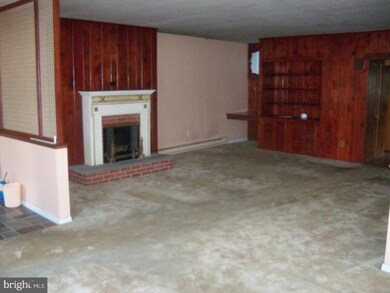 1221 Centre St, Ashland, PA 17921 - photo 3