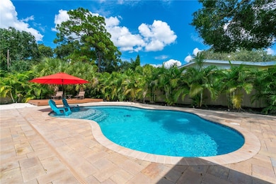 1451 S Jefferson Ave, Sarasota, FL 34239 - photo 2