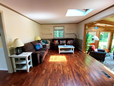 113LOONCOVELANE-LIVINGROOM-2_7290