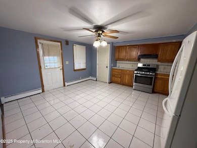 1014 Bennett St, Scranton, PA 18508 - photo 3