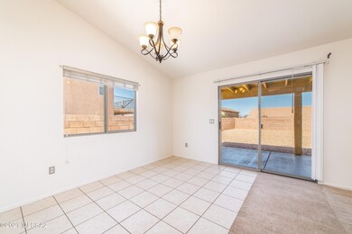 588 W Chatfield St-8
