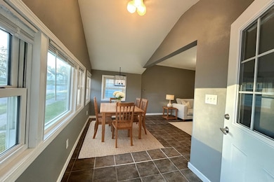 927 S 9th Ave, Marshalltown, IA 50158 - photo 4