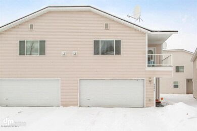 12-Exterior Front-2713