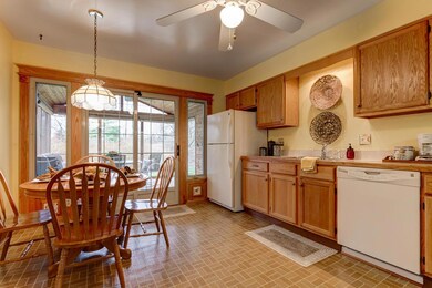 2935 Welsford Rd. ~ Eat-in Kitchen