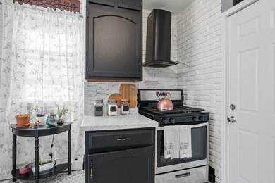 18 Ogden St, Indian Orchard, MA 01151 - photo 4