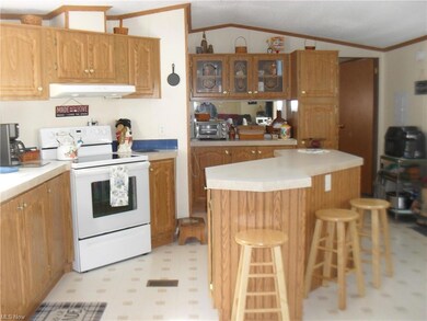 Wonderful Kitchen with Island and lots of cupboard
