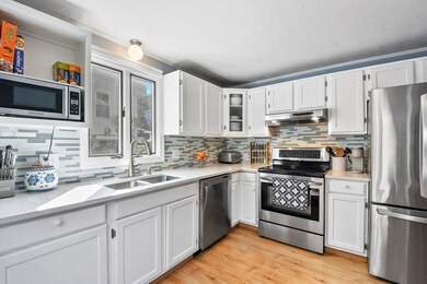 13 Bolton St, Worcester, MA 01604 - photo 6