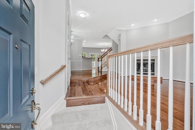 12033 Edgemere Cir, Reston, VA 20190 - photo 2